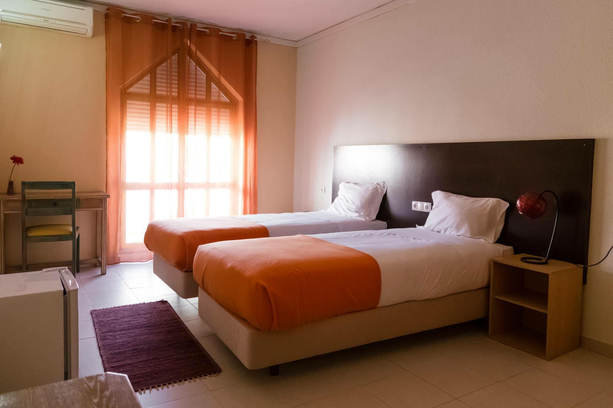 Hotel Laitau Σετούμπαλ Εξωτερικό φωτογραφία